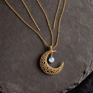 Naszyjnik księżyc - co oznacza?